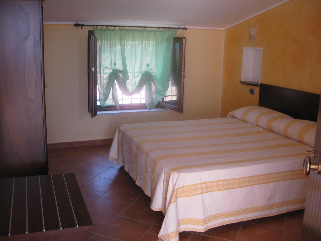Agritursmo Montesalerno Villa Diamante Oda fotoğraf